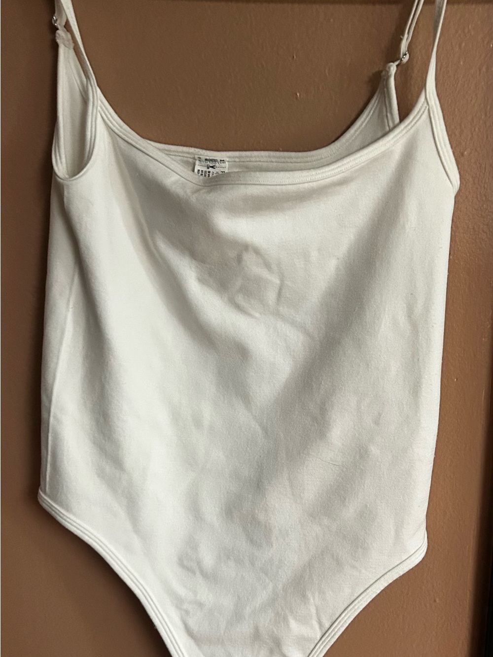 Used but great shape/ size S- Forever 21 White Scoop Neck Tank Bodysuit